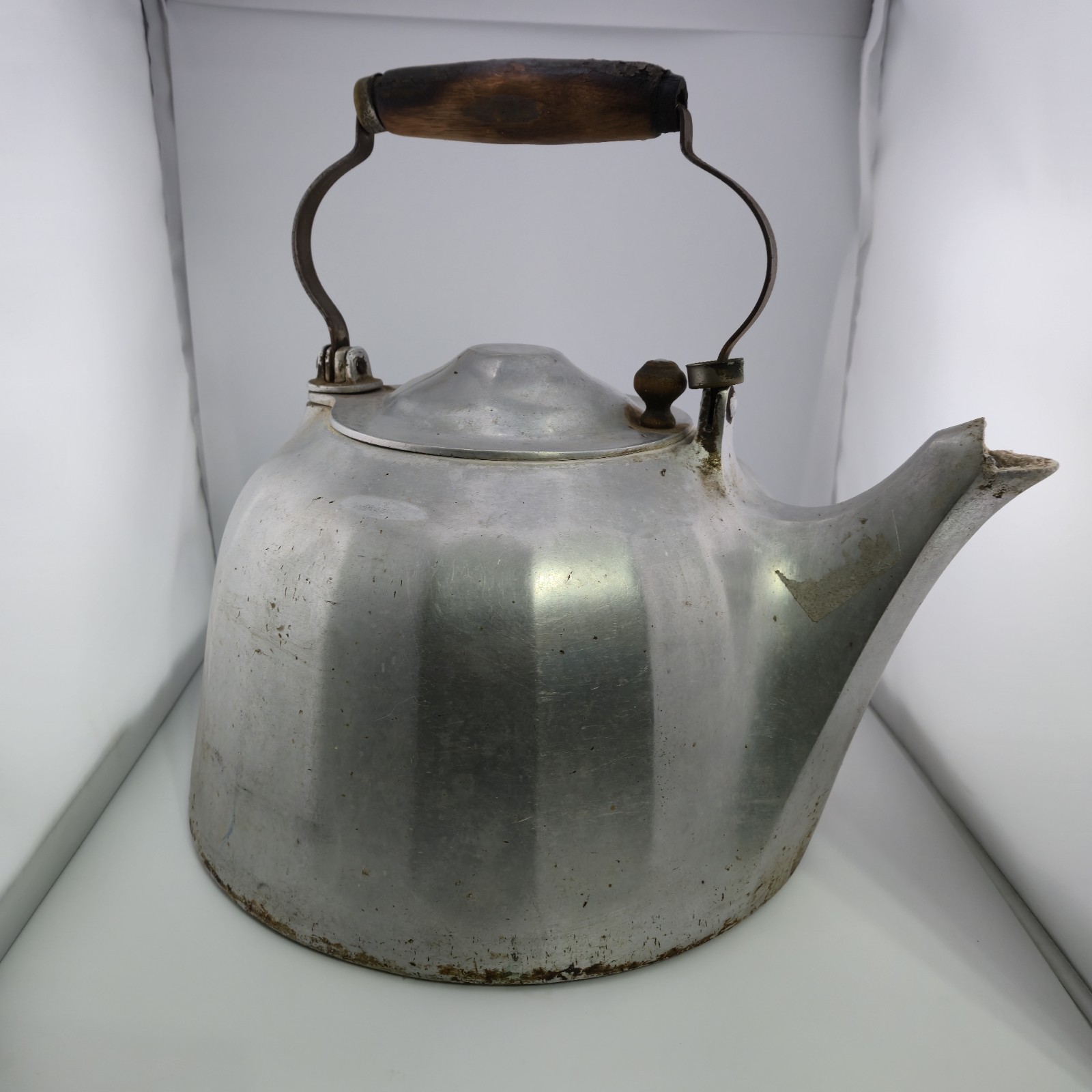 Antique Modern Health Ware 2 Gallon Kettle 1900\'s Griswald Wagner Colonial Style Antique Modern Health Ware 2 Gallon Kettle 1900\'s Griswald Wagner Colonial Style