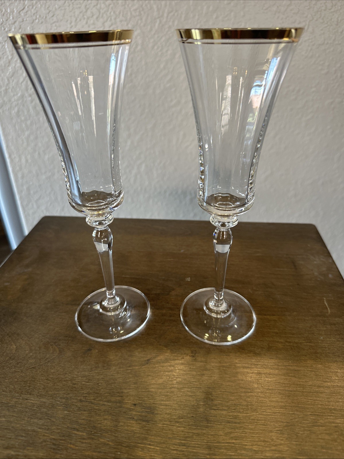 Mikasa Jamestown Gold Trimmed Crystal Champagne Made Austria 9 1/4” Tall Set 2