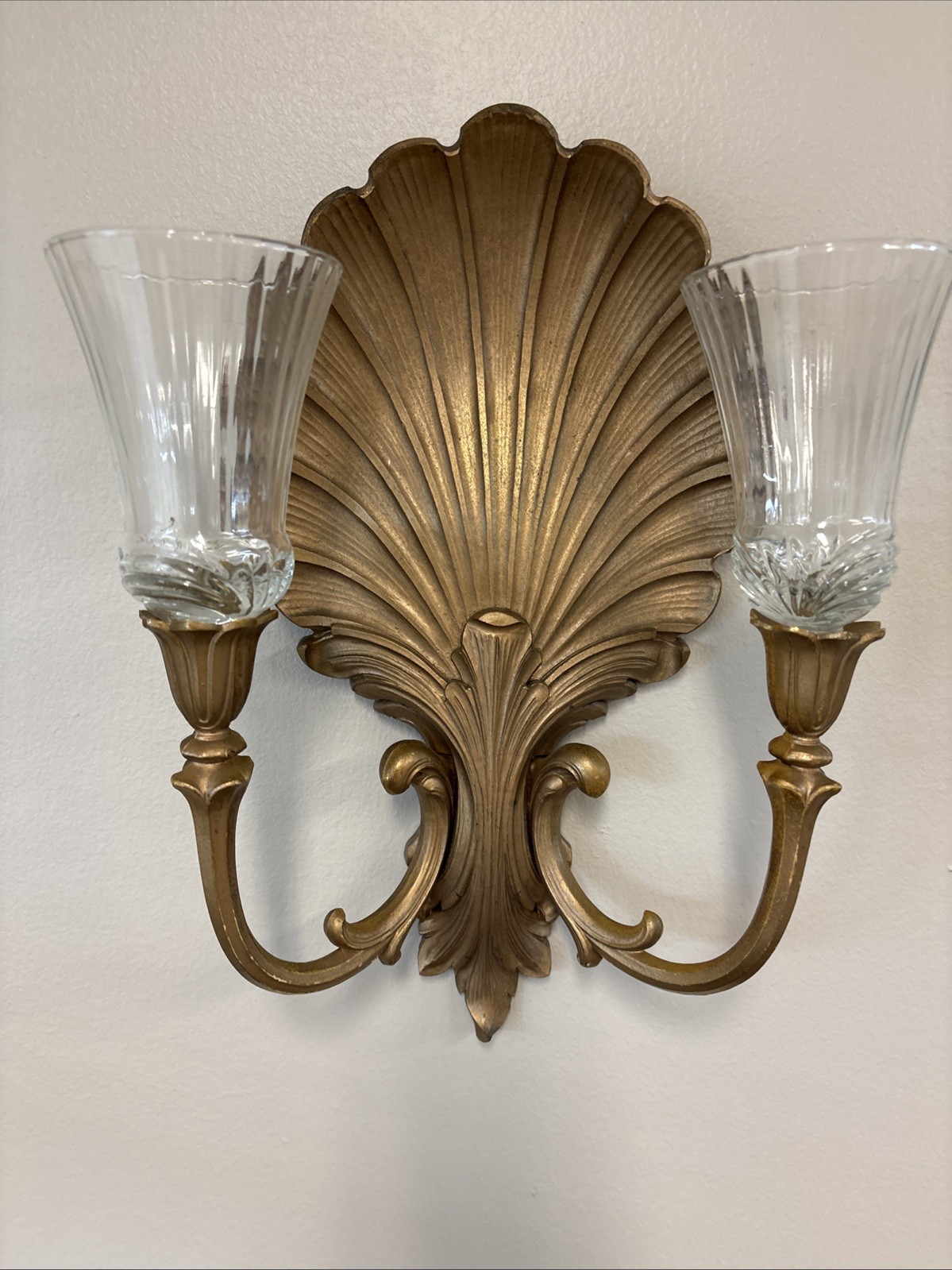 Vintage Rococo Brass Style Sea Shell Candelabra Wall Sconce Syroco Resin Vintage Rococo Brass Style Sea Shell Candelabra Wall Sconce Syroco Resin