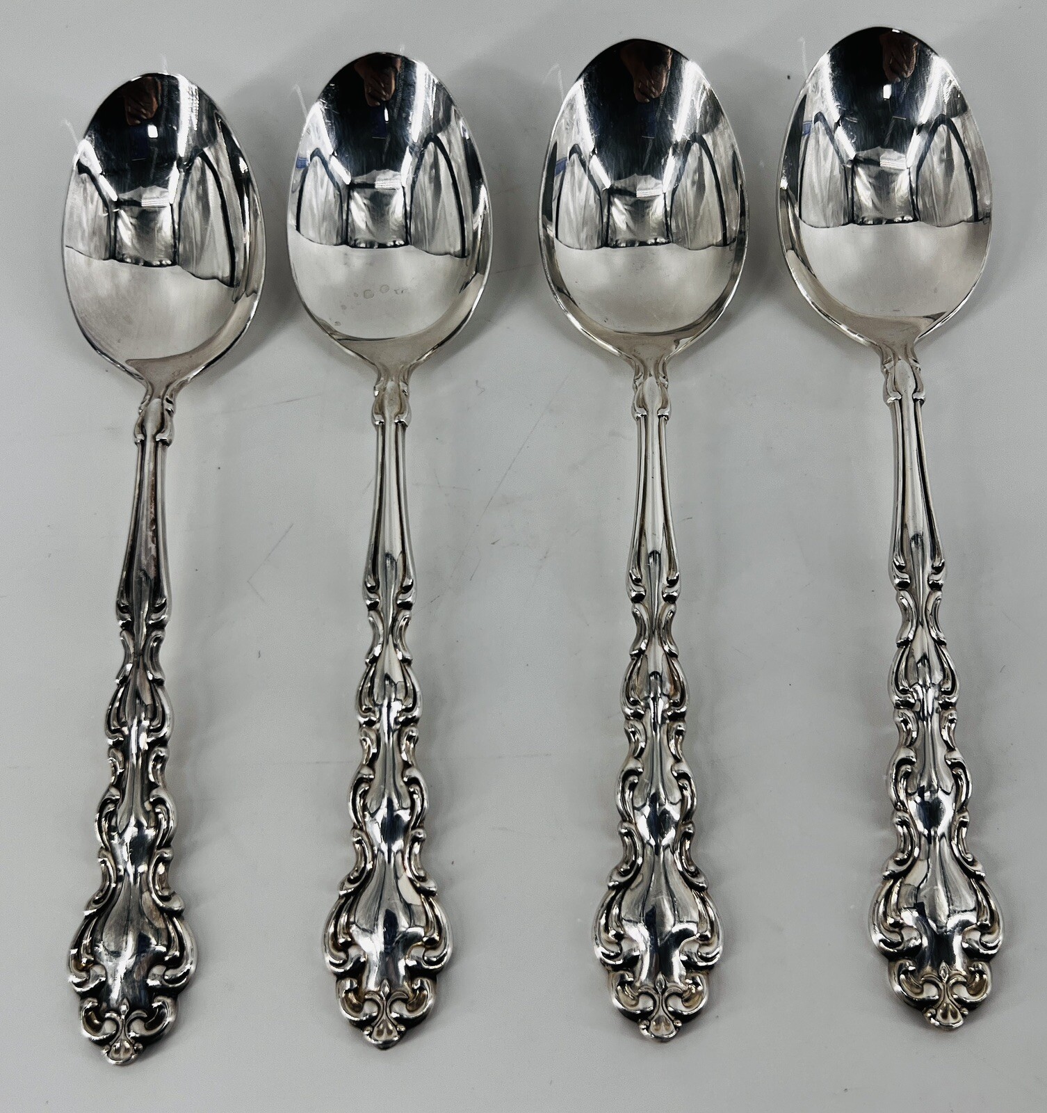 4 Tablespoons Soup Spoon Oneida Community Silverplate Silverware MODERN BAROQUE 4 Tablespoons Soup Spoon Oneida Community Silverplate Silverware MODERN BAROQUE