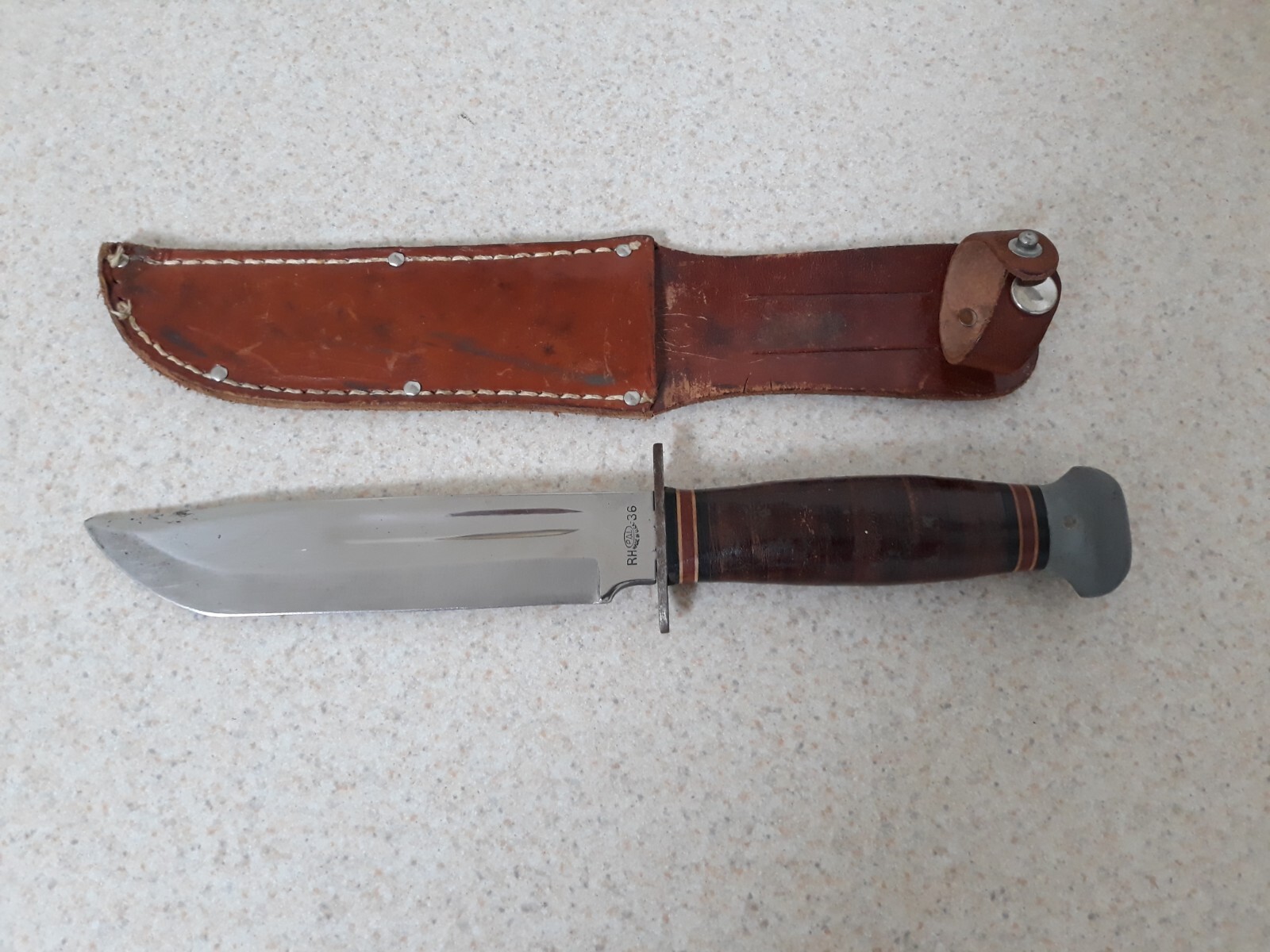 Vintage WWII PAL RH36 Knife And Sheath. NICE