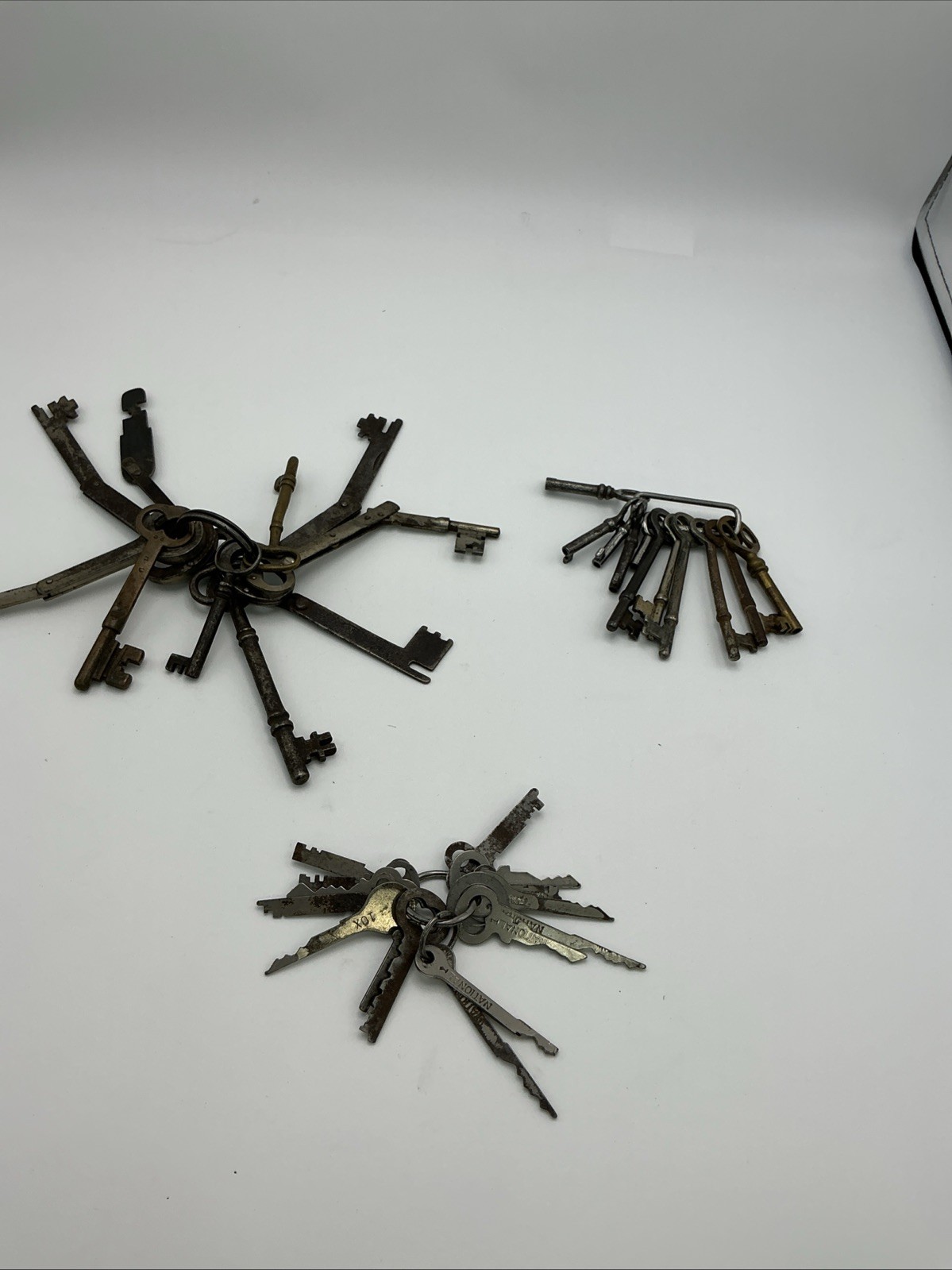 Antique / Vintage Assortment Skeleton Key Lot w/ Ring Estate Collection About 38 Antique / Vintage Assortment Skeleton Key Lot w/ Ring Estate Collection About 38