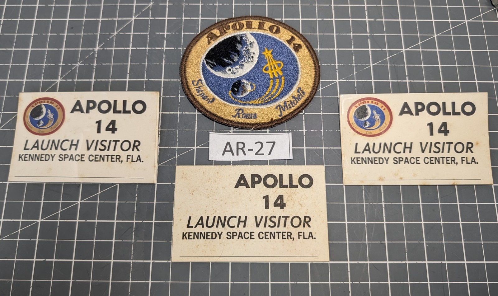 ** (VINTAGE) (3) Apollo 14 Launch Visitor Pass & (1) Mission Patch AR-27