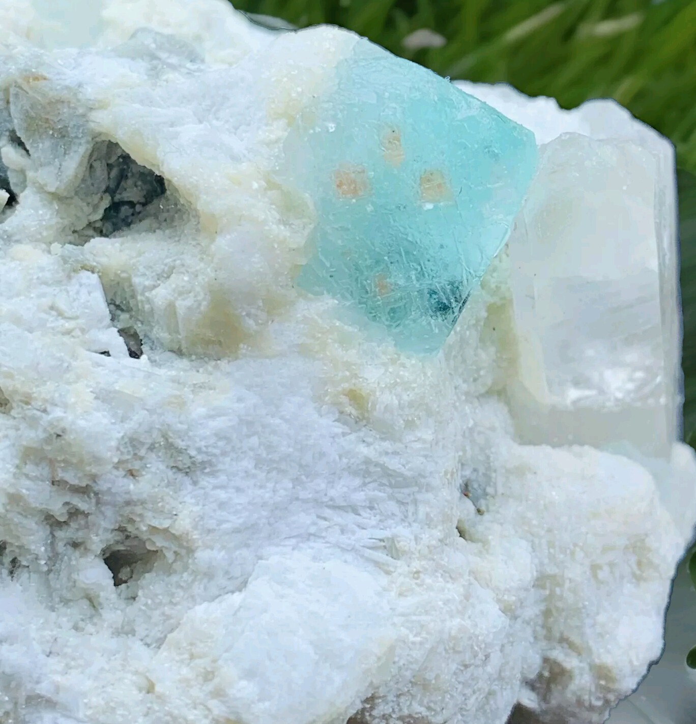 Rare Fluorite With Garnet Inclusion, Quartz,Mica And Tourmalime Specimen – 1110g