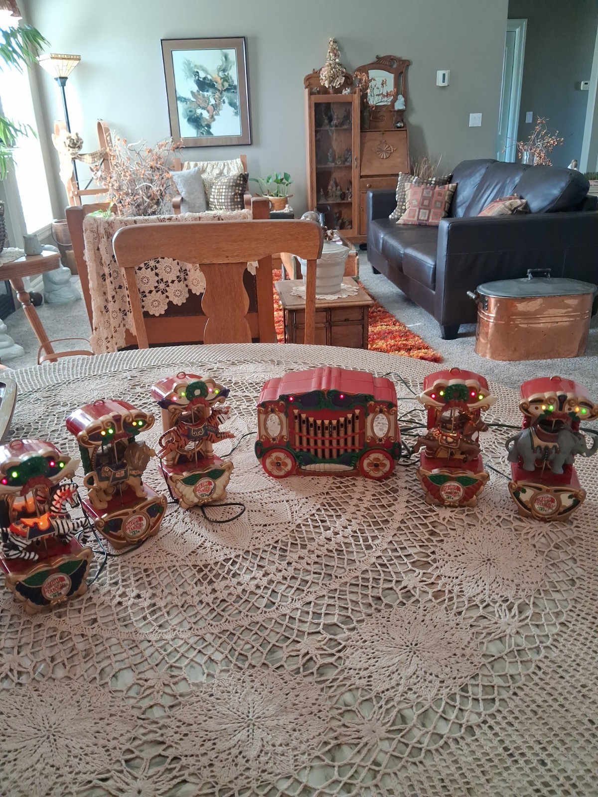 Vintage 1992 Mr. Christmas Holiday Carousel - 5 Animated Musical Circus Animals