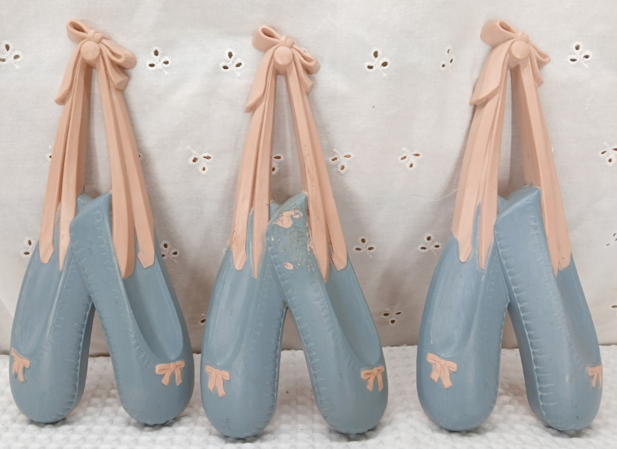 VINTAGE HOME INTERERIOR BURWOOD PINK BALLET BALLERINA SLIPPERS WALL ART DECOR