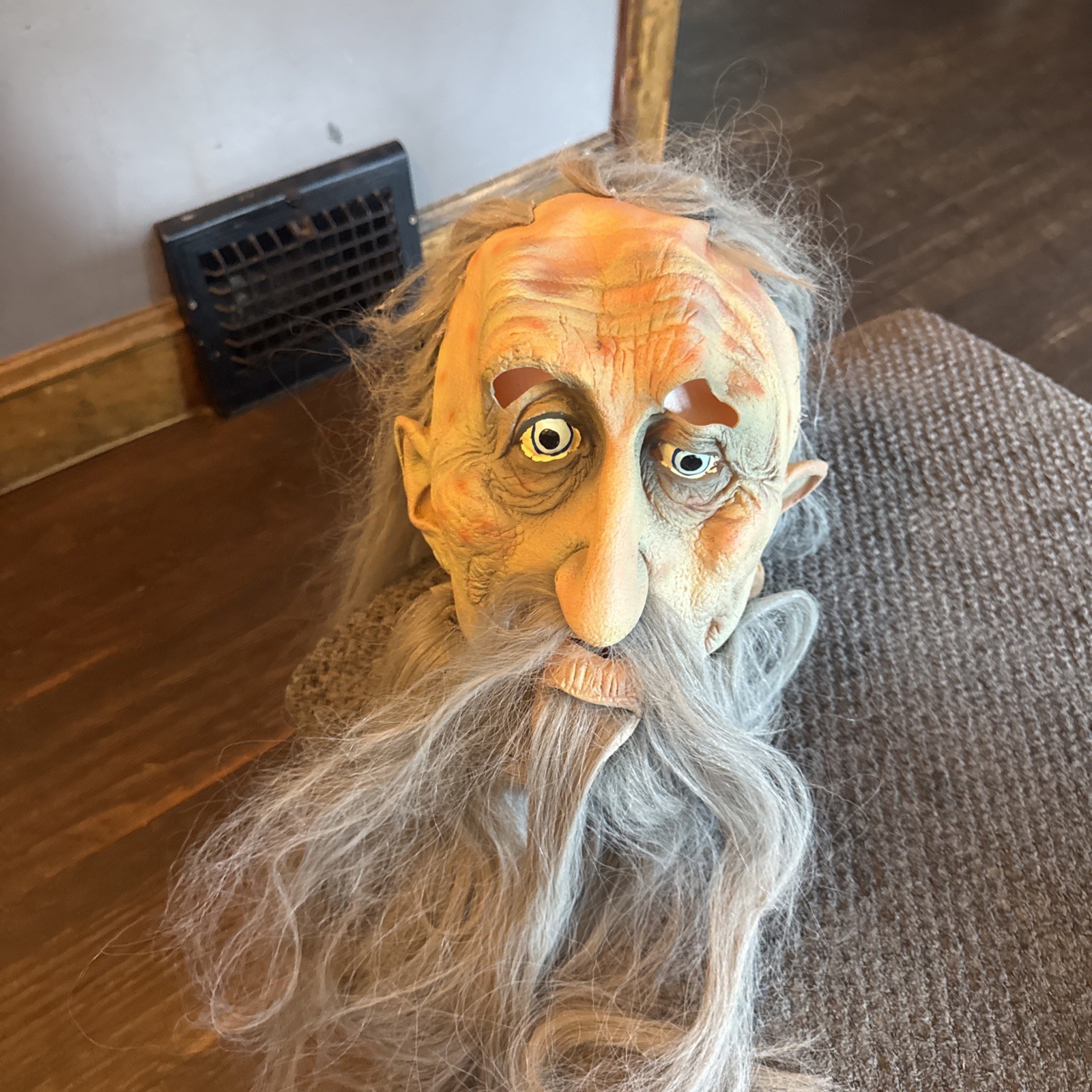 2005 Don Post Studios Old Wizard Warlock Latex Mask w/ Grey Wig & Beard 2005 Don Post Studios Old Wizard Warlock Latex Mask w/ Grey Wig & Beard
