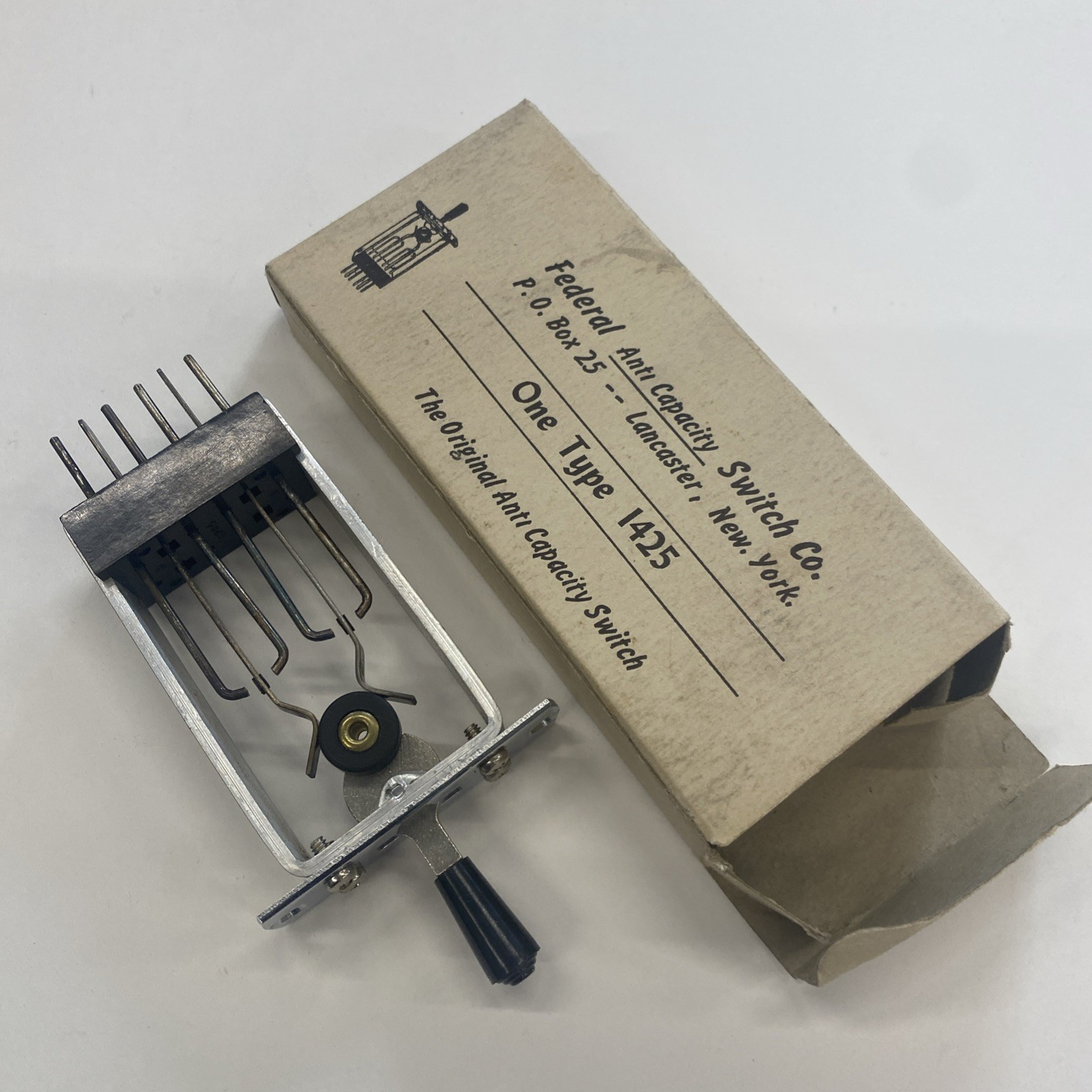 Vintage Federal A.C. Switch Corp. Leaf Switch - New Old Stock No. 1425. M0079 Vintage Federal A.C. Switch Corp. Leaf Switch - New Old Stock No. 1425. M0079