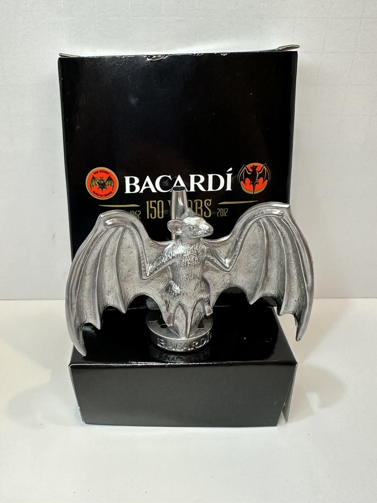 BRAND NEW 2012 Pewter Bacardi Rum Metal BAT POURER Liquor Pourer Spout Barware BRAND NEW 2012 Pewter Bacardi Rum Metal BAT POURER Liquor Pourer Spout Barware