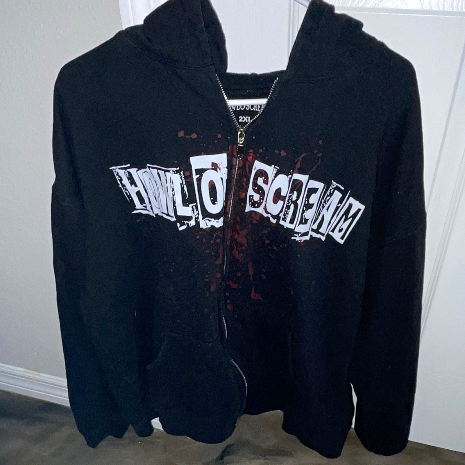 howl-o-scream SeaWorld Orlando FL black zip-up hoodie sweatshirt 2XL
