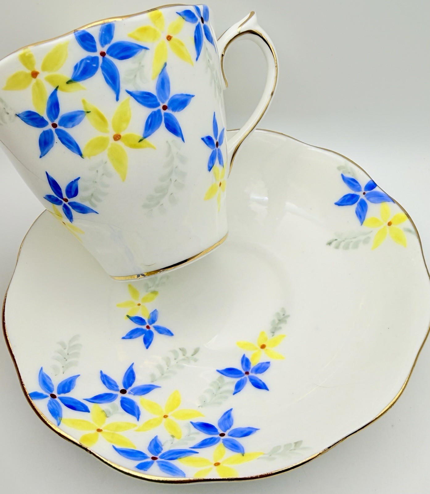 Vintage Royal Albert Hand Painted Starflower Deco Floral Cup & Saucer; Teacup Vintage Royal Albert Hand Painted Starflower Deco Floral Cup & Saucer; Teacup