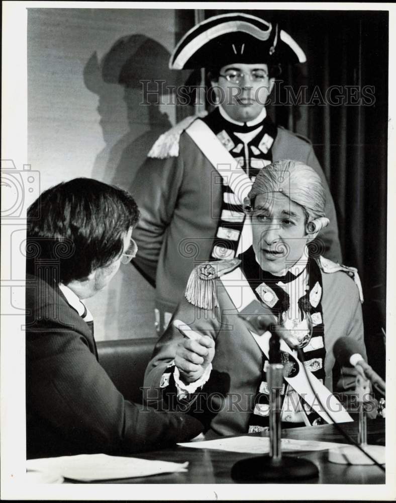 1980 Press Photo Eddie Knox greets Roger Durrett at Festival in the Park