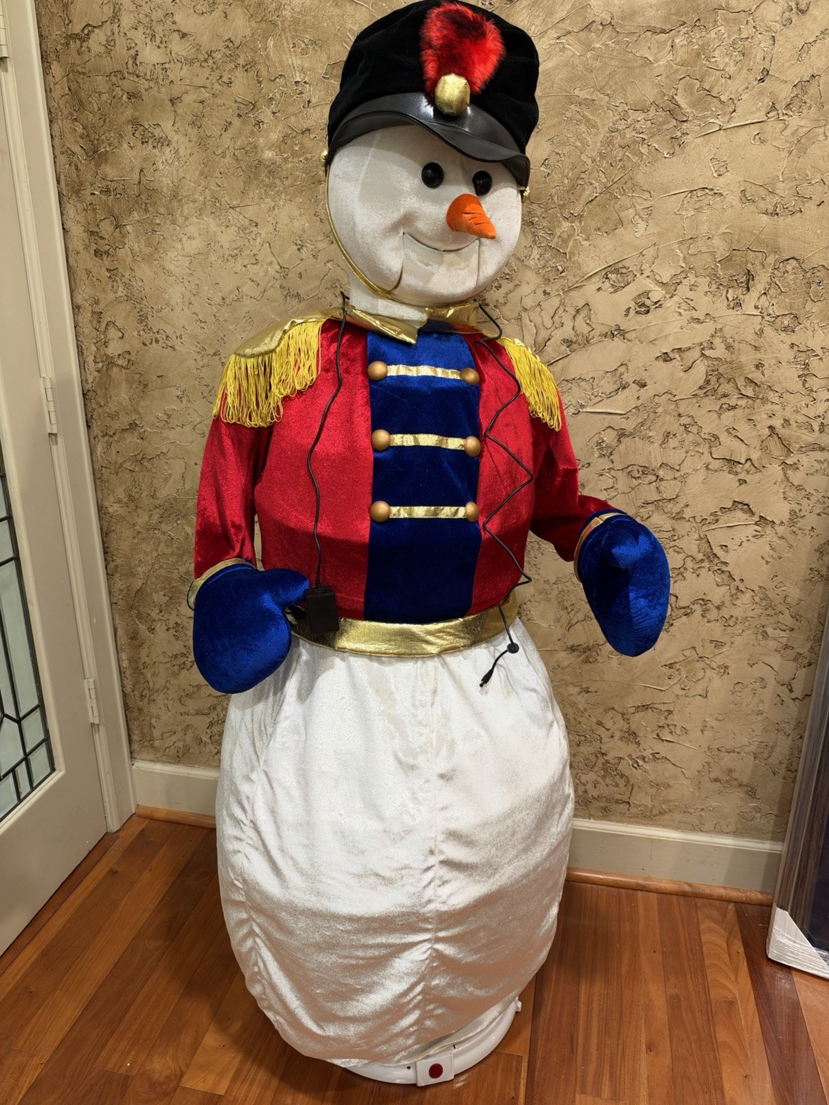 Gemmy Christmas Animated Life Size Dancing Snowman Garden Ridge Soldier Variant 