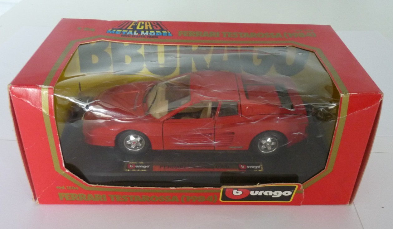 Bburago 1/24Ferrari Testarossa (1984)  red diecast model cod. 1504. Boxed. VGC.