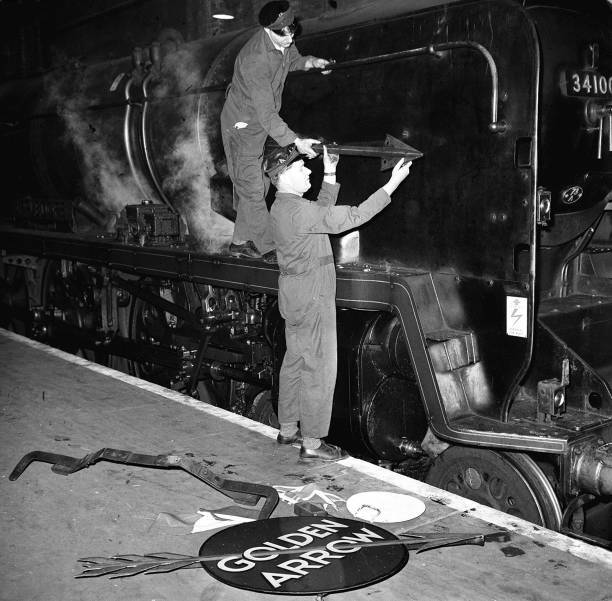 Steam-haulage made its last appearance Southern Region's crack- 1961 Old Photo Steam-haulage made its last appearance Southern Region's crack- 1961 Old Photo