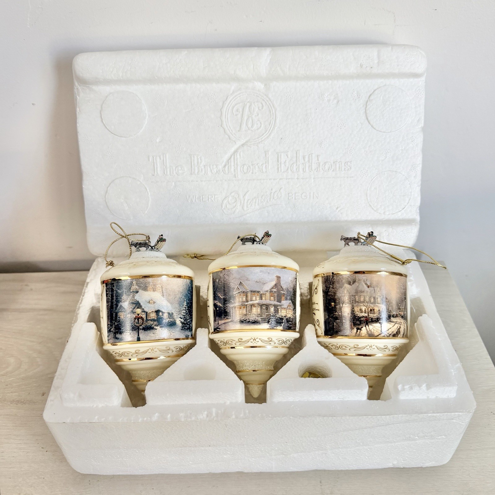 Thomas Kinkade Heirloom Glass Ornaments Set 3 2000 Holiday Gathering Bradford