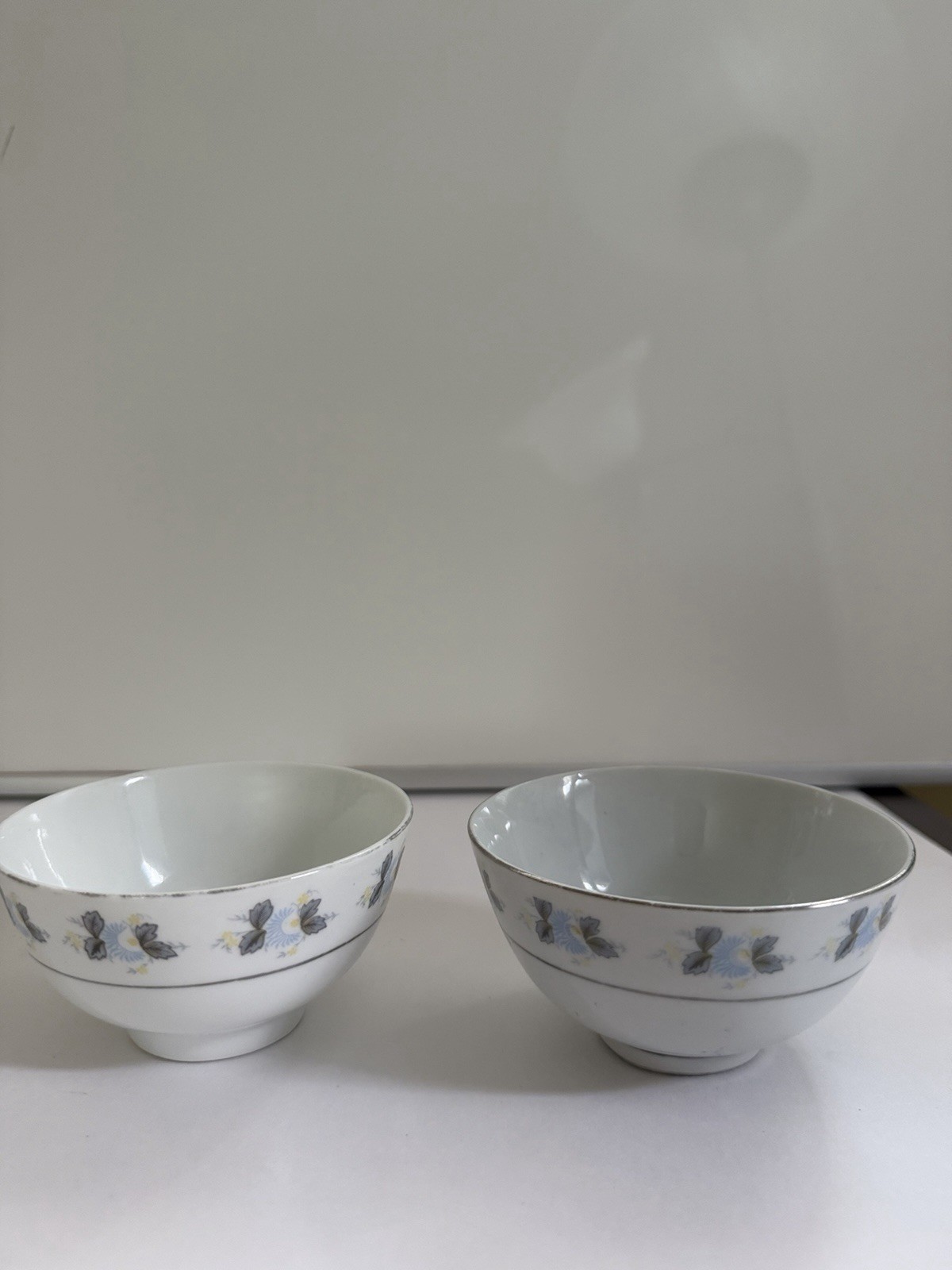 Pair of Vintage Chinese Porcelain Rice Bowls With Floral Pattern Pair of Vintage Chinese Porcelain Rice Bowls With Floral Pattern