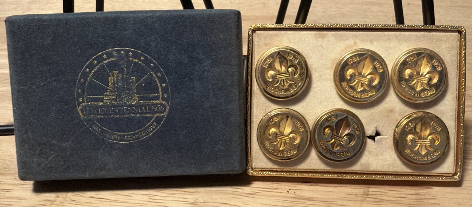 Waterbury CONNECTICUT GOLD BUTTONS 1761-1976 ROCHAM BEAU MILITARY MEMORABILIA...
