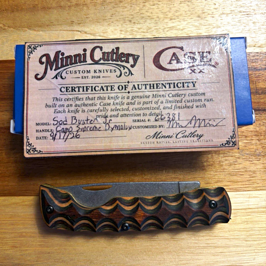 CASE XX CUSTOM Sod Buster Jr. Hand filed and jigged by Minni Cutlery.