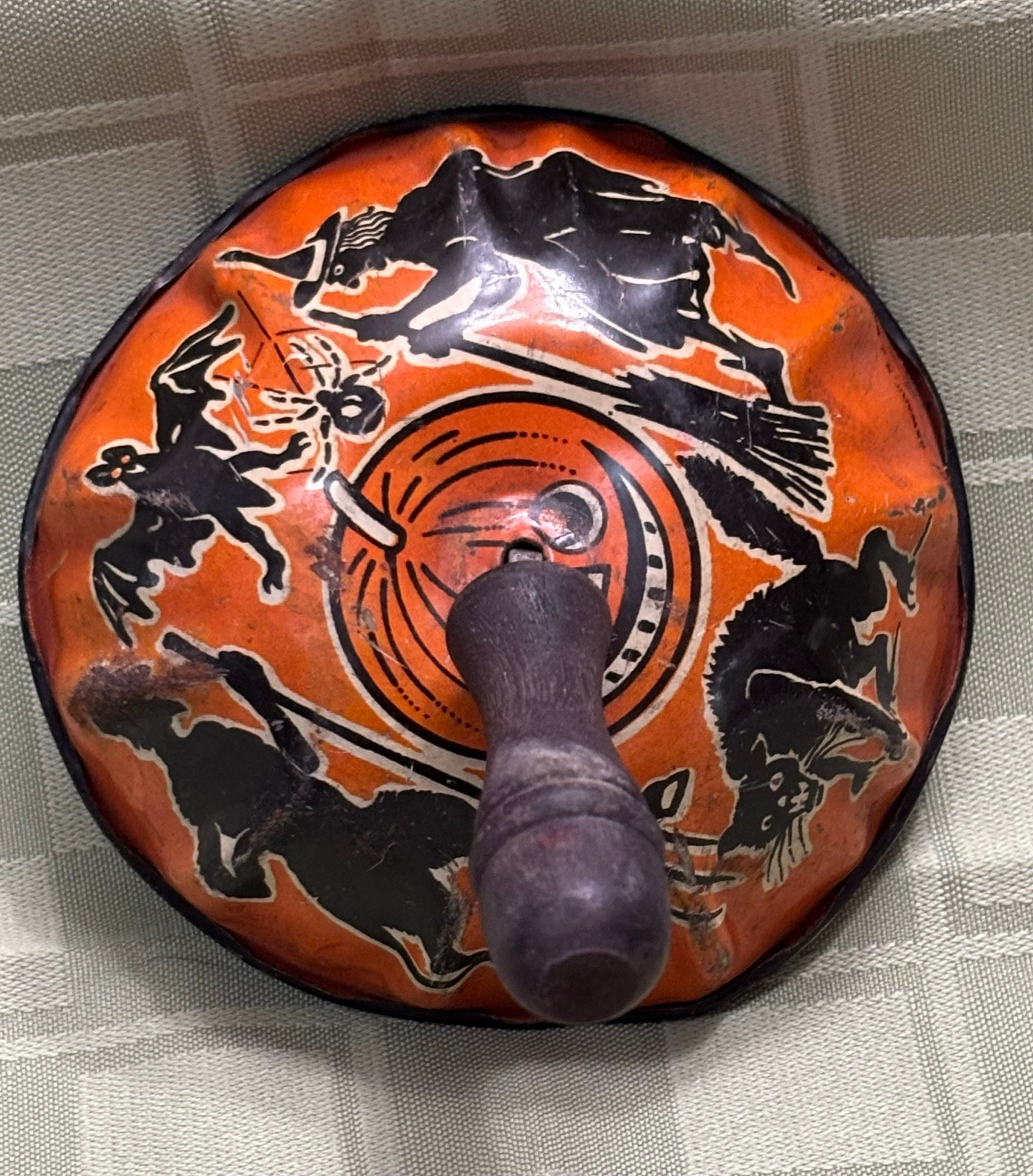 VINTAGE TIN KIRCHHOF HALLOWEEN NOISEMAKER VINTAGE TIN KIRCHHOF HALLOWEEN NOISEMAKER