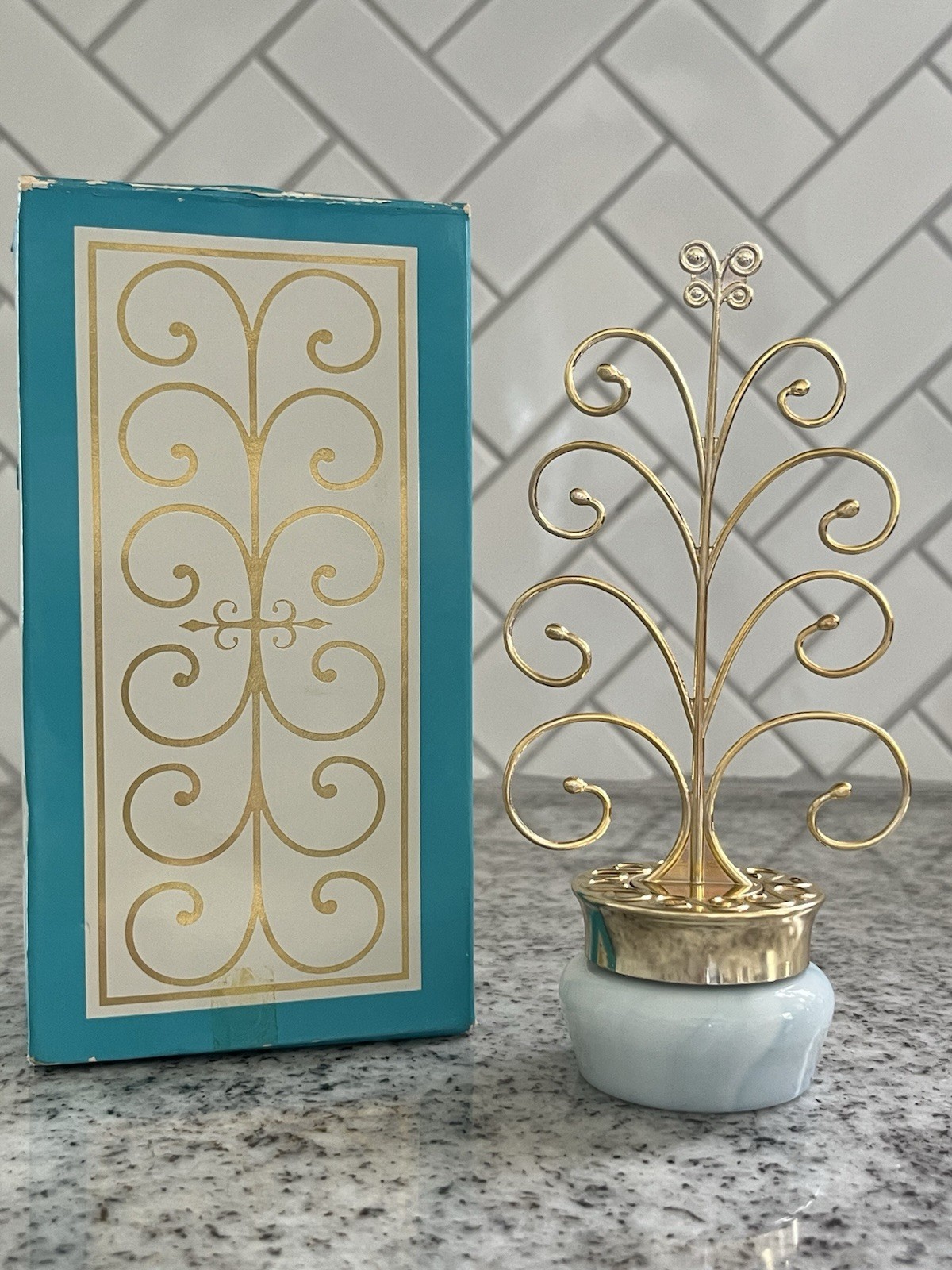 Vintage Avon Keepsake Elusive Cream Sachet .66 Oz Jewelry Holder Tree w/ Box Vintage Avon Keepsake Elusive Cream Sachet .66 Oz Jewelry Holder Tree w/ Box