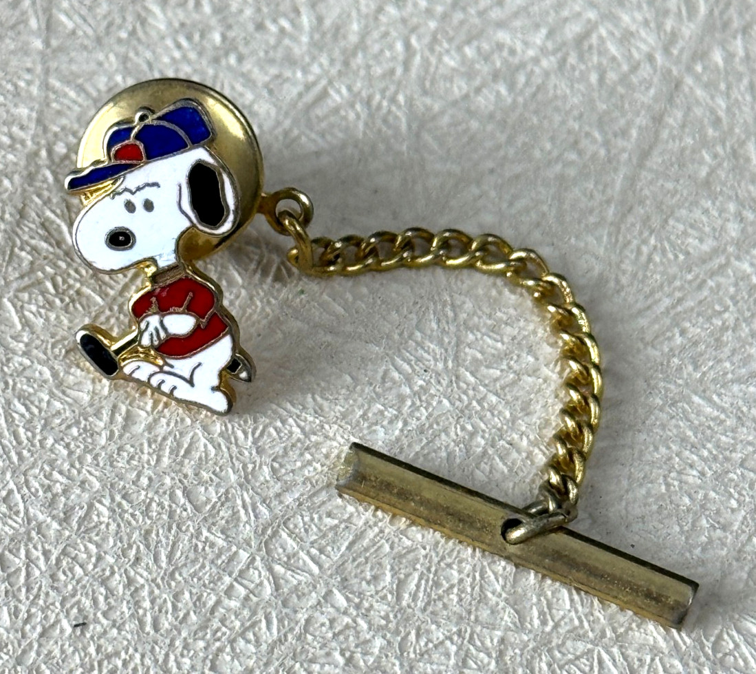 Vintage SNOOPY Golf Tie Tack Chain Peanuts United Features Collectible Accessory