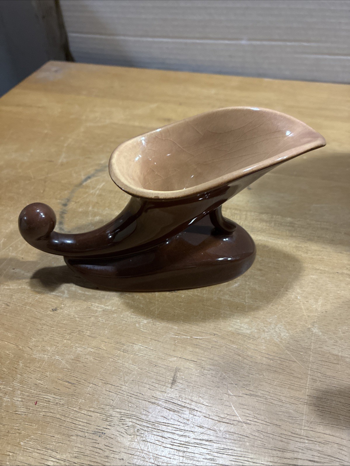 1930\'s Roseville Pottery Mayfair Brown Cornucopia ~ Model 1018 ~ 6\