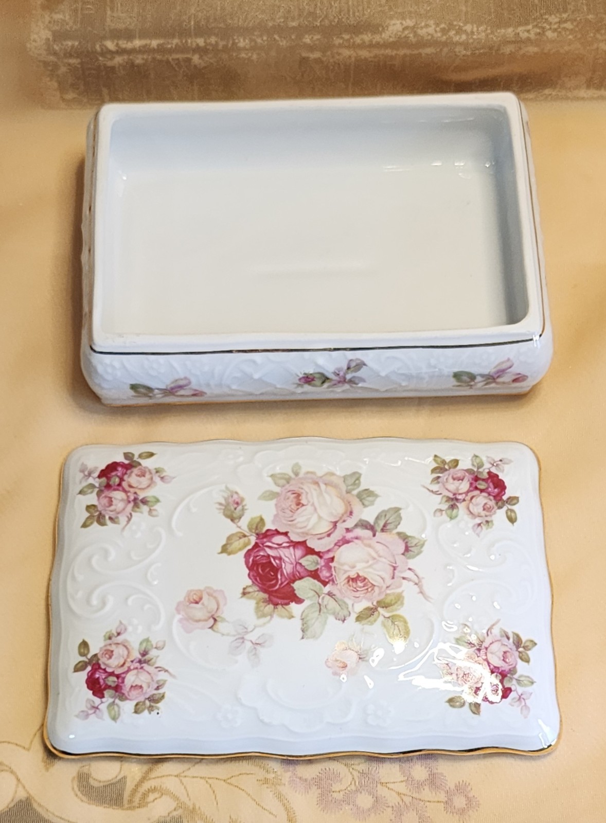 Vintage Schumann Arzberg Antique Rose Porcelain Trinket Box E&R Germany