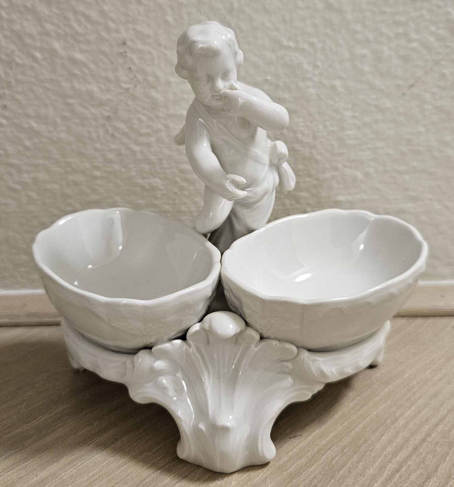 VINTAGE KPM Porcelain Double Open Salt Cellar W/ Cherub Decoration Figurine VINTAGE KPM Porcelain Double Open Salt Cellar W/ Cherub Decoration Figurine