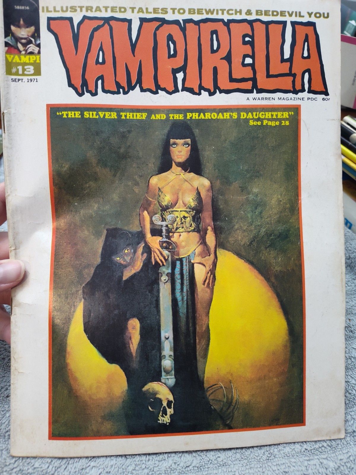 Vampirella #13 Warren Magazine 1971 Sanjulian Cover Very Good Vampirella #13 Warren Magazine 1971 Sanjulian Cover Very Good