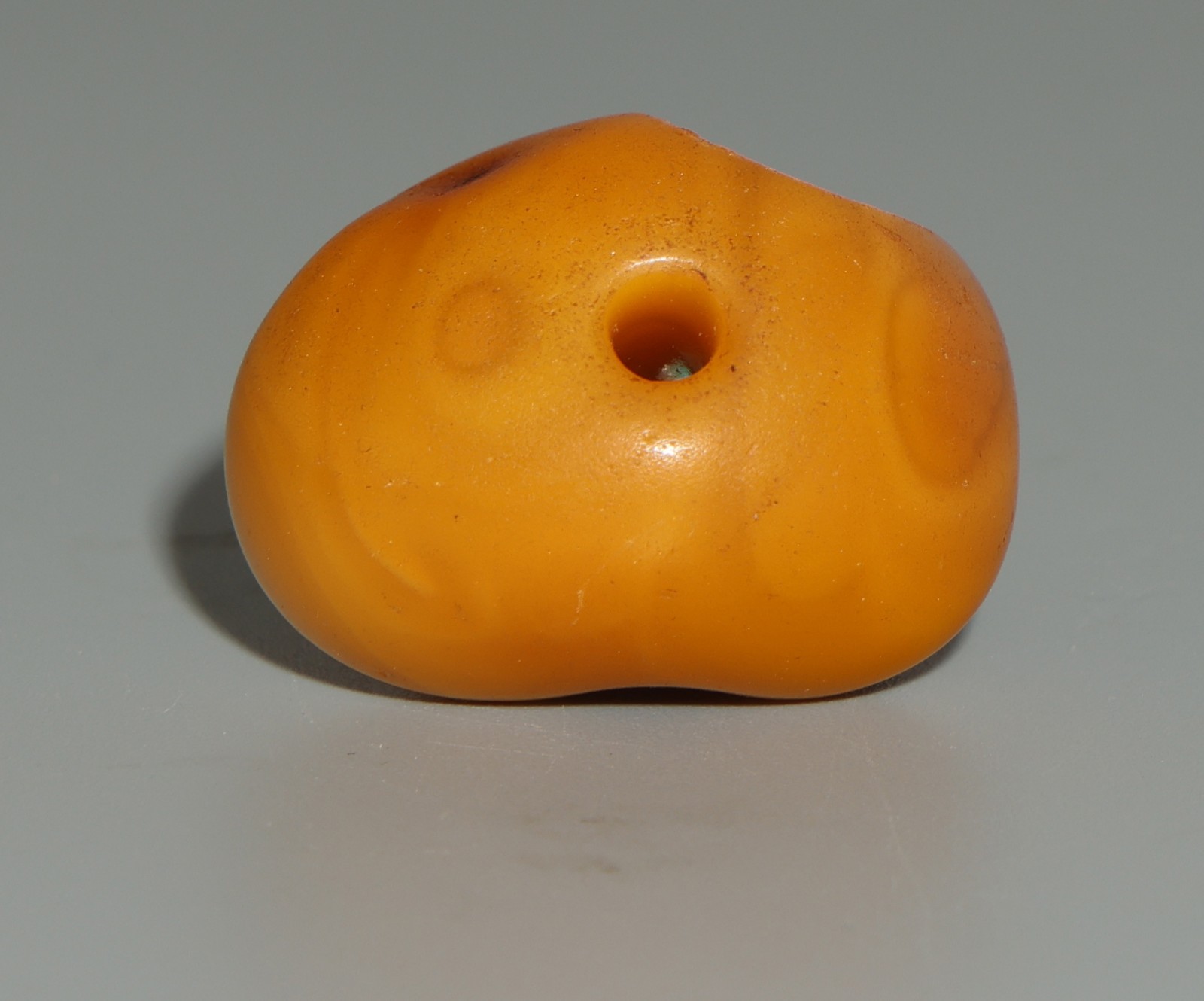 Tibet 18th Century Antique Buddhist Noble Jewelry Gem Amber Beeswax Bead Amulet