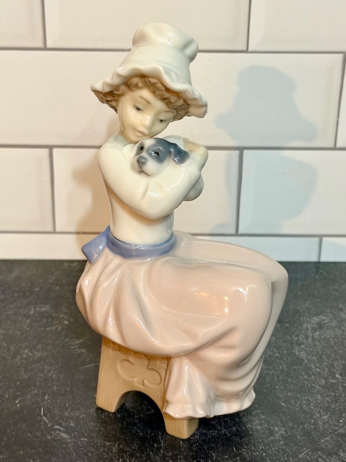 VTG. Nao By Lladro Figurine Girl/Puppy \
