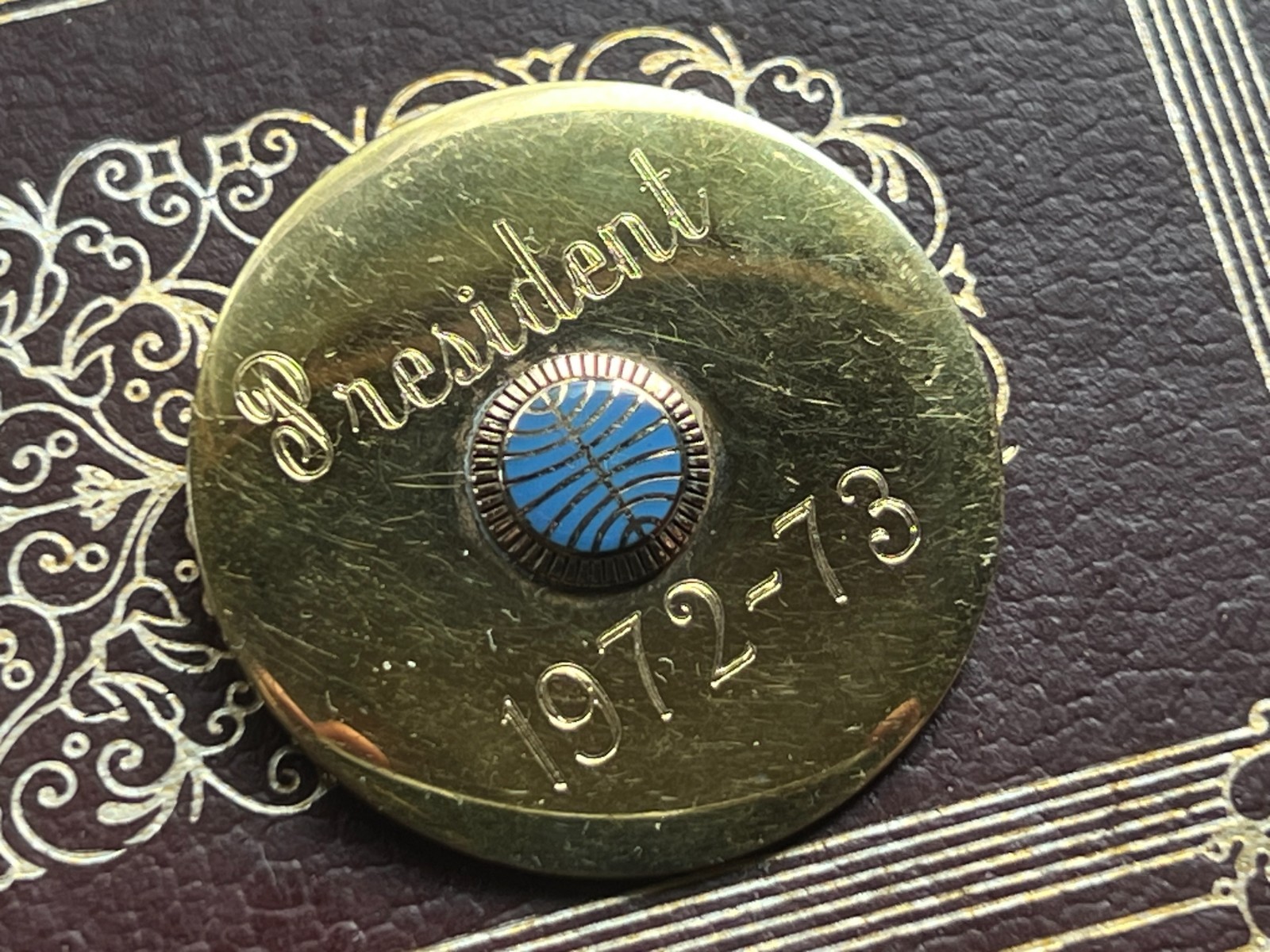 Rare 12K gold GF PAN AMERICAN AIRLINES President pin 1972 -1973 B.A. Ballou mark Rare 12K gold GF PAN AMERICAN AIRLINES President pin 1972 -1973 B.A. Ballou mark