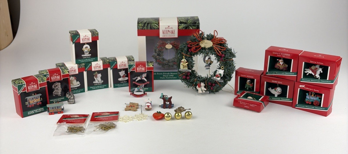 Lot of 18 Hallmark Keepsake Miniature Ornaments with Display Wreath & Hooks 1989 Lot of 18 Hallmark Keepsake Miniature Ornaments with Display Wreath & Hooks 1989