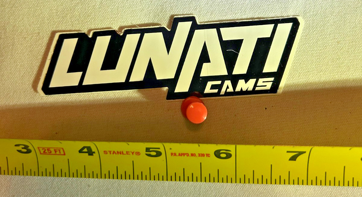 LUNATI CAMS STICKER.