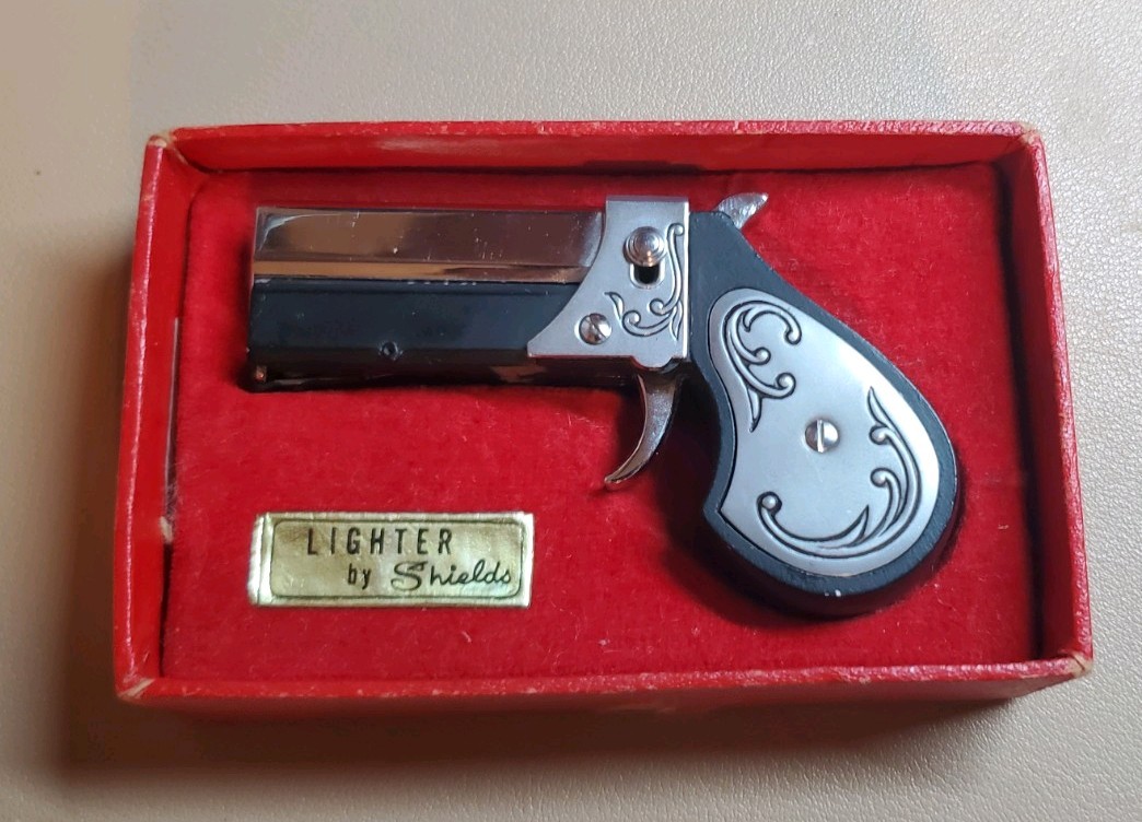 Vintage Shields Derringer Pistol Gun Lighter Black Silver RARE With Original Box Vintage Shields Derringer Pistol Gun Lighter Black Silver RARE With Original Box