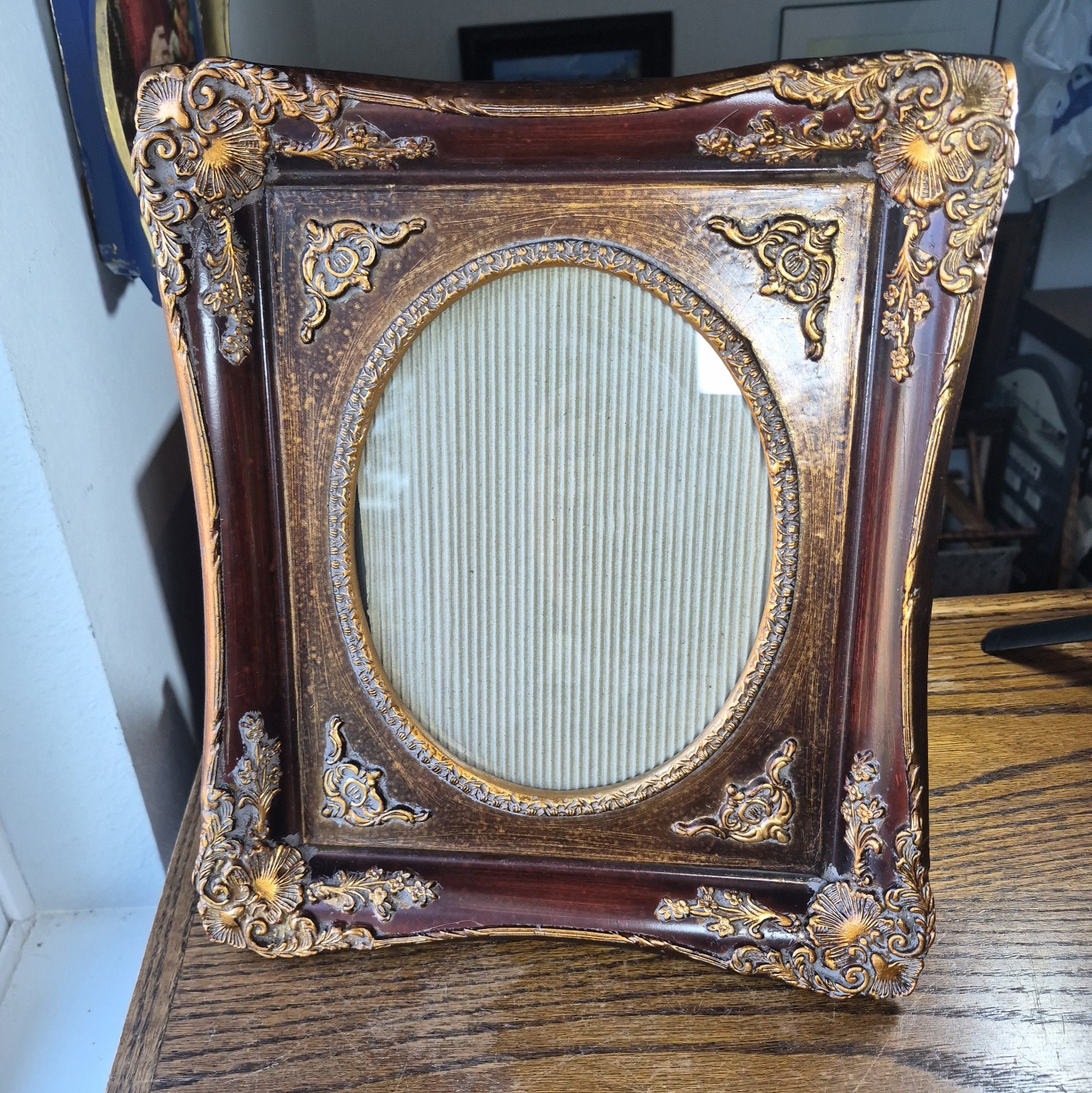 Vtg Ornate Gold Gilt Picture Frame 8x10 Oval Opening Victorian Revival Style Vtg Ornate Gold Gilt Picture Frame 8x10 Oval Opening Victorian Revival Style
