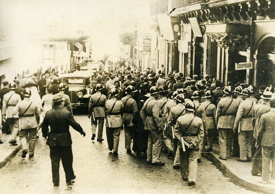 Algeria Algiers Evacuation of Mogador street Workers Strikers Old Photo 1937 Algeria Algiers Evacuation of Mogador street Workers Strikers Old Photo 1937