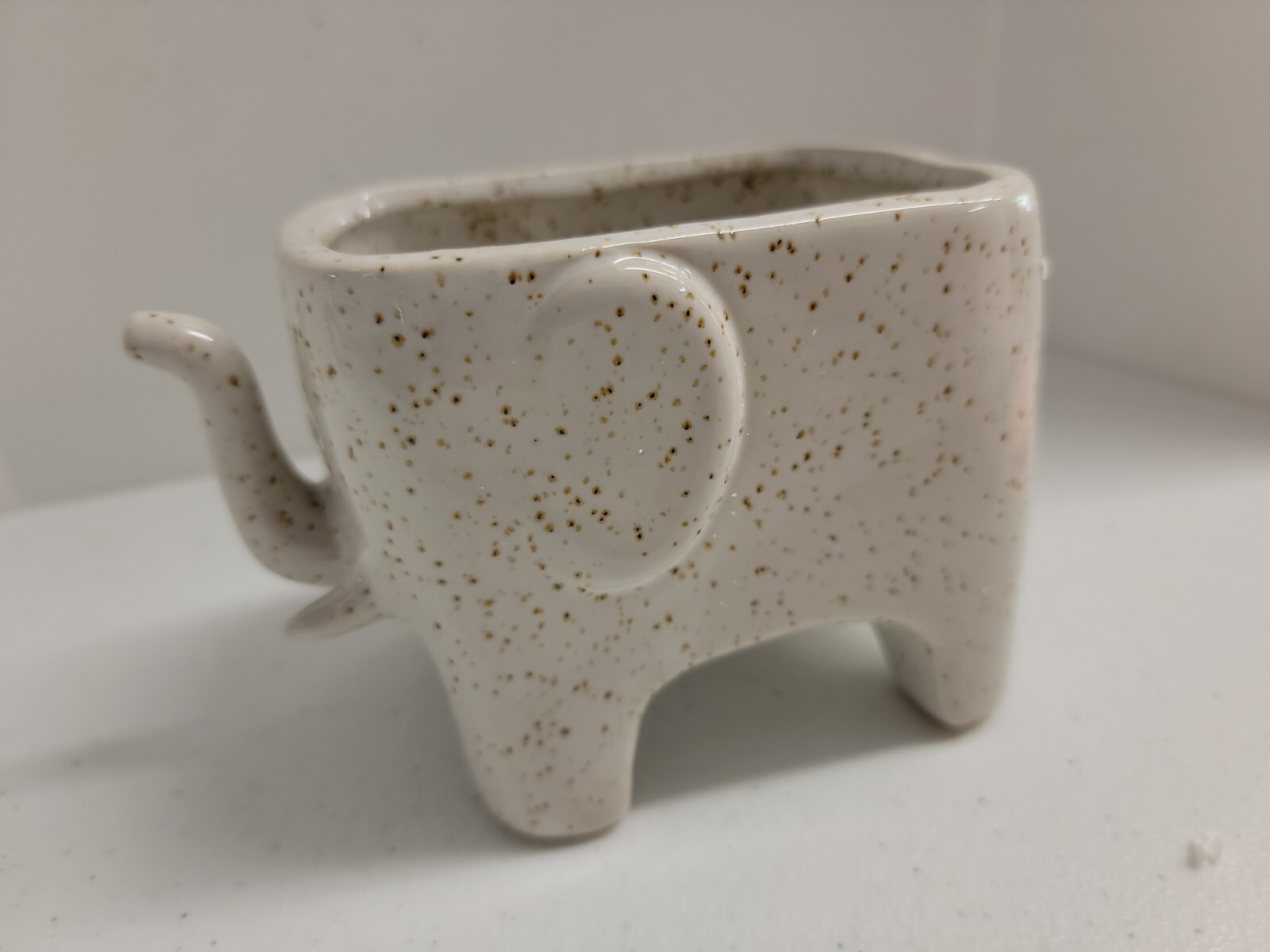 Floor 9  Mini Ceramic Speckled Elephant Planters 