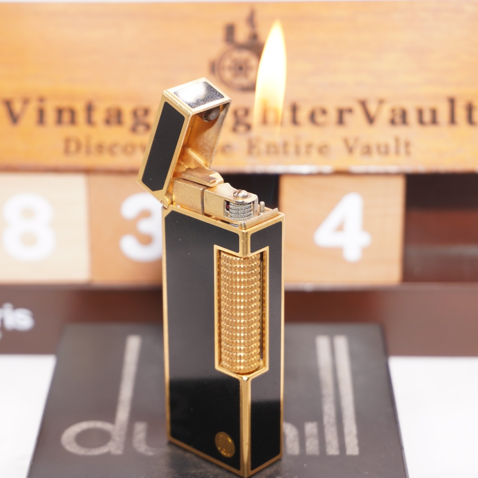 Vintage Dunhill Lighter Gold/Black _Ultrasonically Cleaned_Working