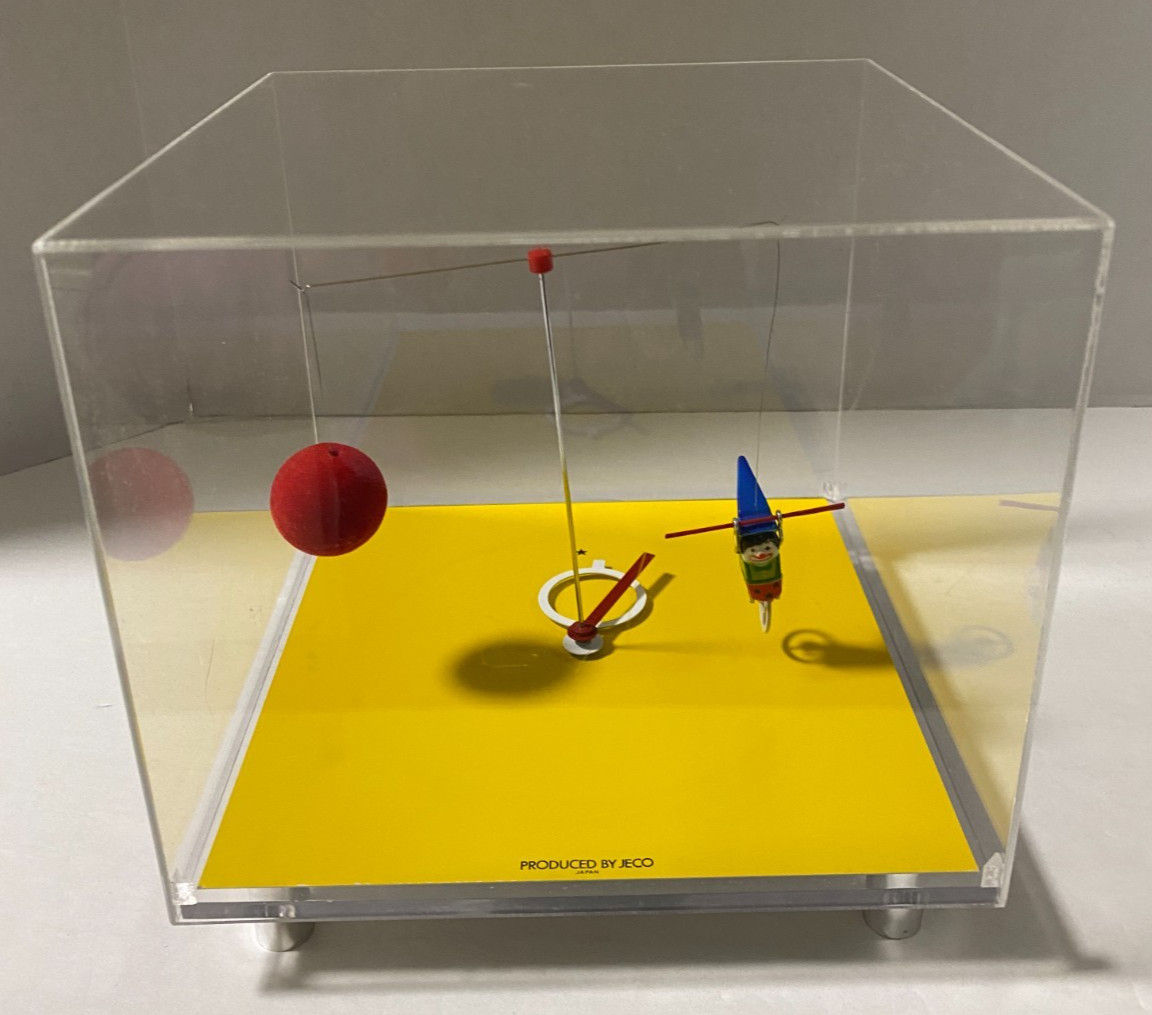 RARE Vintage JECO Japan Clown & Red Ball Kinetic Art Clock - Very Nice & WORKS