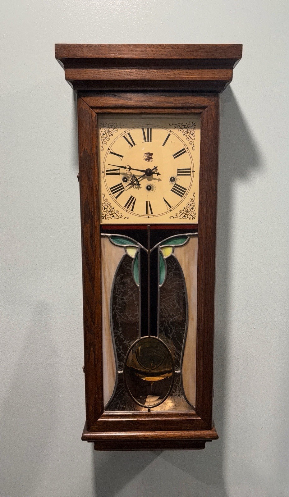 San Francisco Clock Company Large Oak Clock 32”Tall w/ Chimes, Stained Glass. San Francisco Clock Company Large Oak Clock 32”Tall w/ Chimes, Stained Glass.
