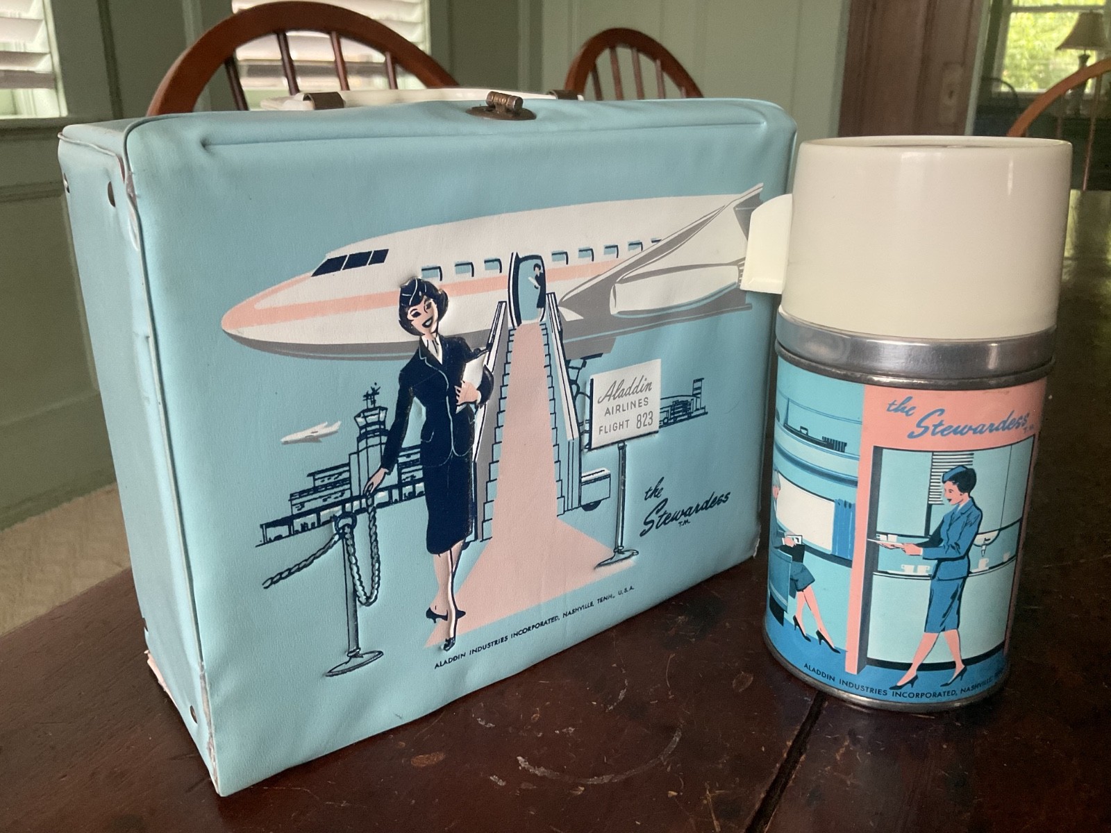VINTAGE THE STEWARDESS LUNHCBOX AND THERMOS
