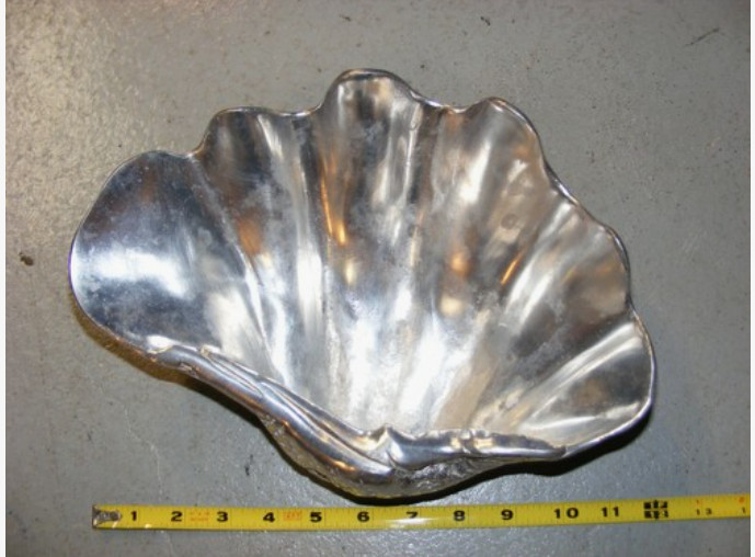 VTG ARTHUR COURT CLAM SHELL Aluminum 1976 SERVING DISH Sea 4”T x 11.1” W x 8” D VTG ARTHUR COURT CLAM SHELL Aluminum 1976 SERVING DISH Sea 4”T x 11.1” W x 8” D