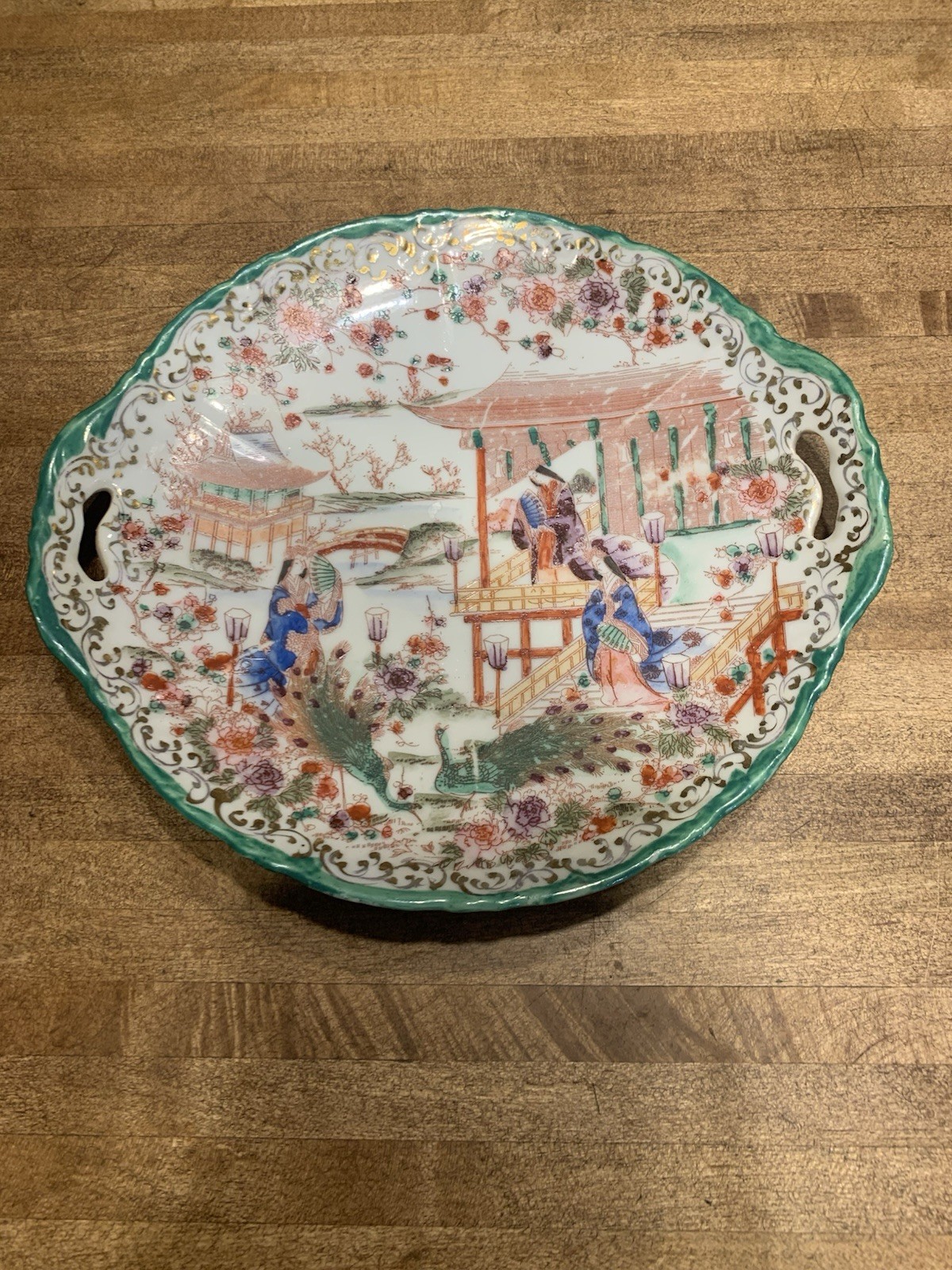 Antique Japanese Chinoiserie Hand Painted Traditional Geisha Girl & Pagoda Plate Antique Japanese Chinoiserie Hand Painted Traditional Geisha Girl & Pagoda Plate