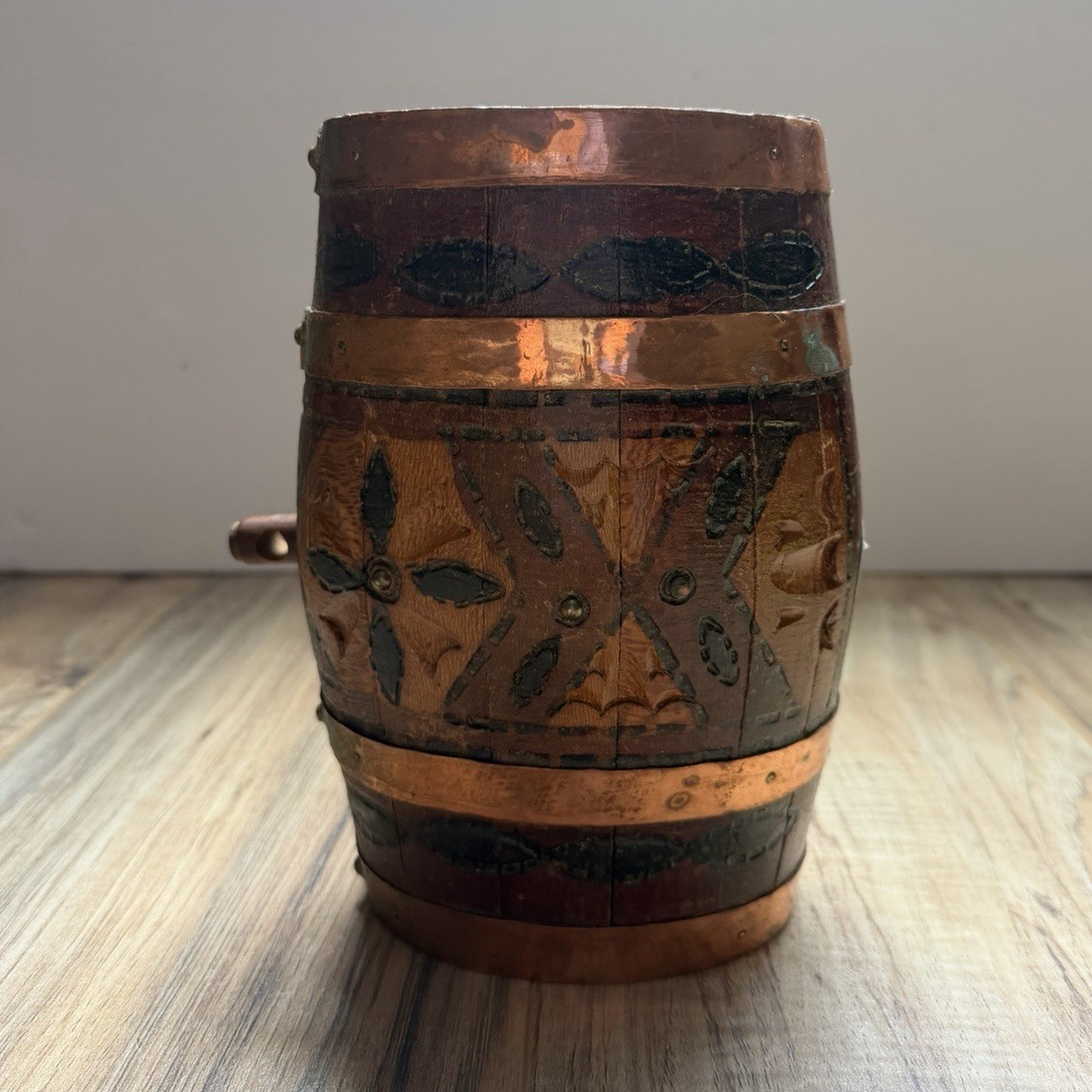 Antique Norwegian Beer Barrel with Rosemaling - Copper/Wood - No markings Antique Norwegian Beer Barrel with Rosemaling - Copper/Wood - No markings