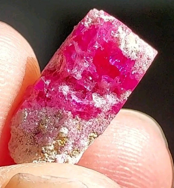 GEM DT RED BERYL / BIXBITE FROM UTAH, USA GEM DT RED BERYL / BIXBITE FROM UTAH, USA