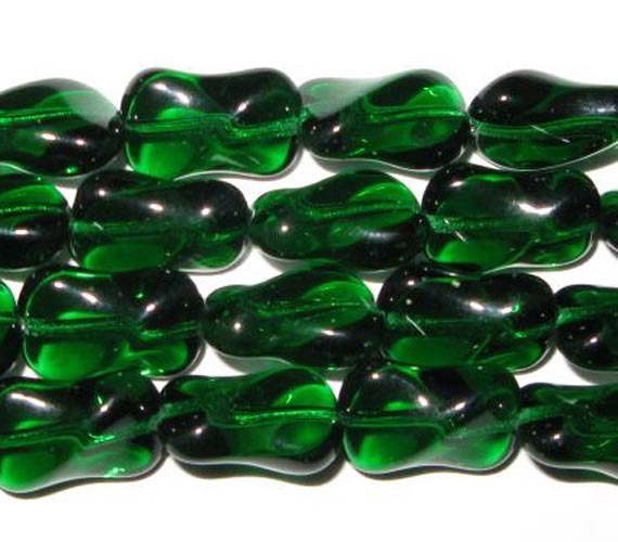 24 PCS Vintage Czech Green Bohemain Glass Twist Beads