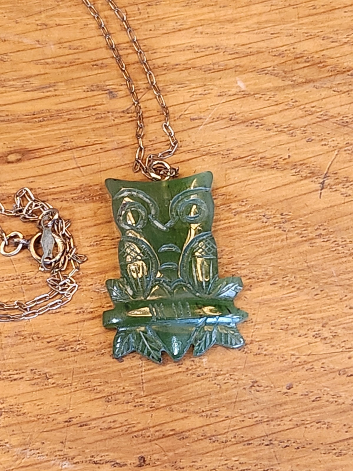 Vintage Bakelite Owl Pendandt