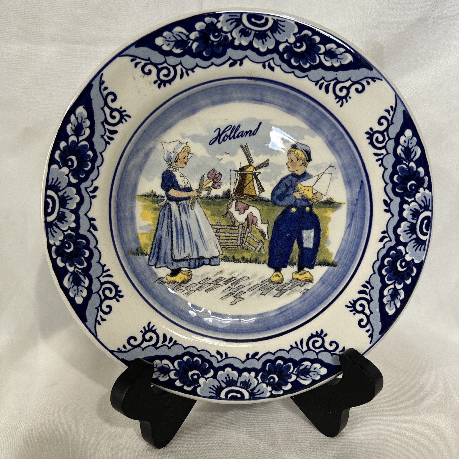 Vintage Hand-Painted Delft Blue Ceramic Wall Plate From Holland Dutch Scene Vintage Hand-Painted Delft Blue Ceramic Wall Plate From Holland Dutch Scene